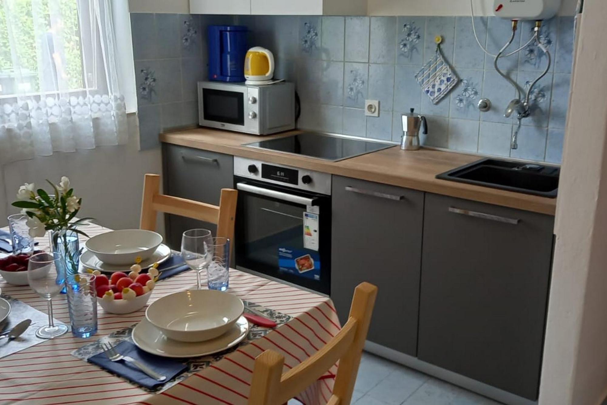 Apartments Brankica Island - Happy Rentals Vantacići Exterior foto
